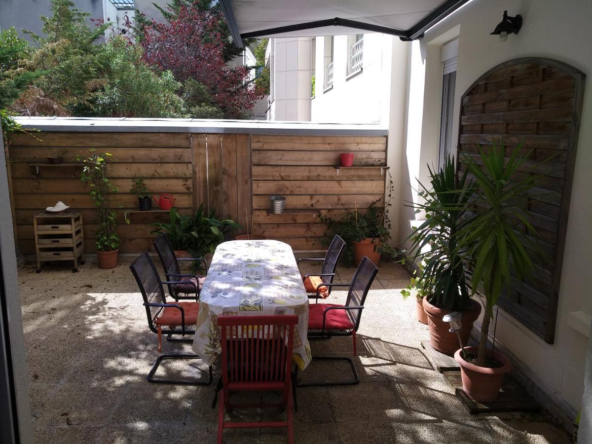 Cosy Rare 2 Bedroom Apartment Around A Private Garden Neuilly-sur-Seine Exteriör bild