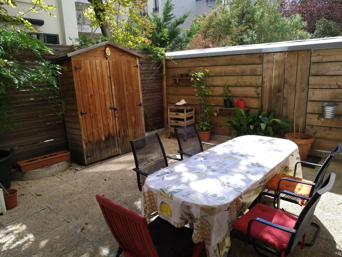 Cosy Rare 2 Bedroom Apartment Around A Private Garden Neuilly-sur-Seine Exteriör bild