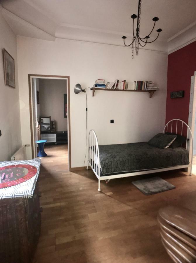 Cosy Rare 2 Bedroom Apartment Around A Private Garden Neuilly-sur-Seine Exteriör bild